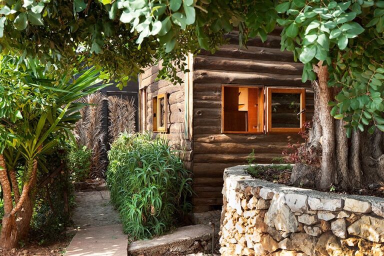 Eileen Gray | E-1027 | Image Courtesy Manuel Bougot 121