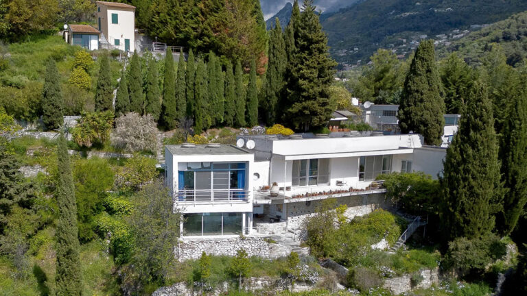 Tempe à Pailla by Eileen Gray | Image Courtesy Engel & Völkers 1