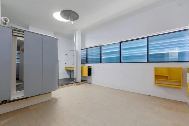 Tempe à Pailla by Eileen Gray | Image Courtesy Engel & Völkers 6