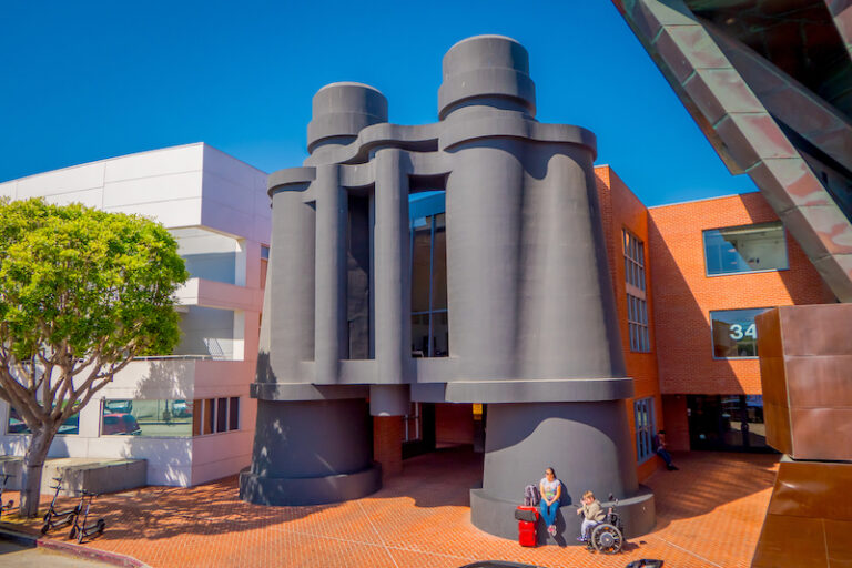 Going Green 4 post-modern-buildings-architecture-examples-my-modern-met-2-3688328508