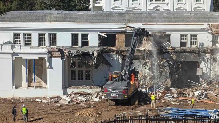 12 Built to Divide White-House-East-Wing-Demolished